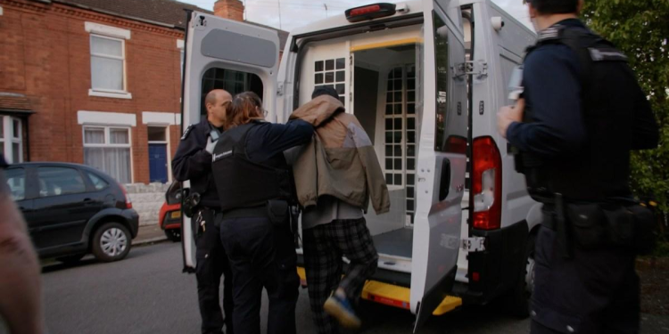 Qeveria britanike ka deportuar mbi 16.000 emigrantë në 6 muaj