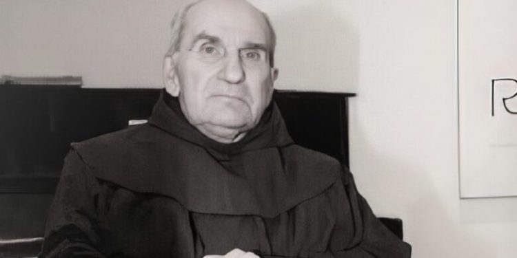 Komunistët që nuk e dallonin dhjetorin prej të dhjetit (tetorit)! – Nga: At Zef Pllumi