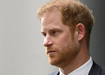 Ndërhyrje e paligjshme në telefon, keqpërdorim i informacioneve, “The Sun” pranon t’i kërkojë falje Princ Harry-t