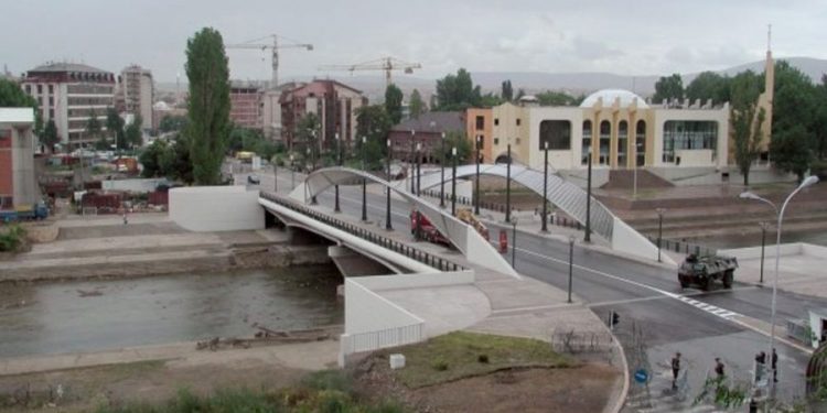 Kërcënonin qytetarët për të votuar, mbyllen qendrat për punë sociale në veri të Kosovës