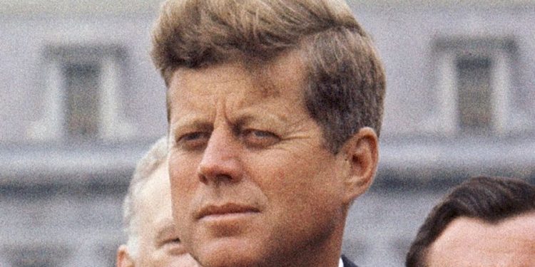 FBI zbulon 2400 dosje të reja që lidhen me vrasjen e presidentit Kennedy