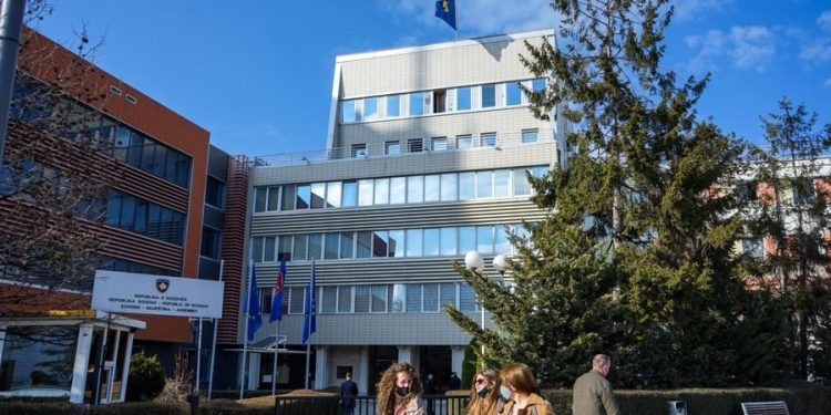 Kosove/ Posti i presidentit mund të bëhet pjesë e “pazareve” për qeverinë e re