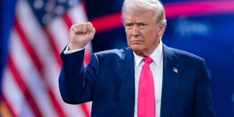 Fjalimi i Presidentit Trump pritet me entuziazëm në konferencën e konservatorëve