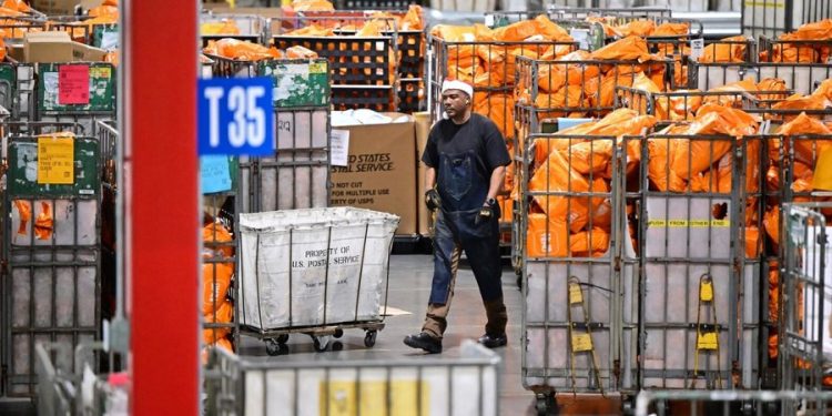 Ekonomia amerikane një muaj pas fillimit të mandatit të Donald Trump