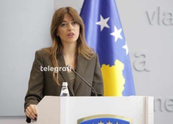 Haxhiu: Kurti asnjëherë nuk ka refuzuar që të japë dëshminë e tij, por i ka ftuar prokurorët që t’i shkojnë në zyrë