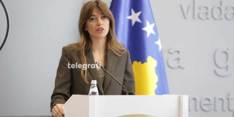 Haxhiu: Kurti asnjëherë nuk ka refuzuar që të japë dëshminë e tij, por i ka ftuar prokurorët që t’i shkojnë në zyrë