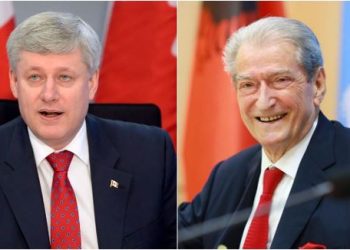 Kryeministri britanik Starmer mbërrin në Shtëpinë e Bardhë, pritet nga Donald Trump