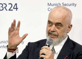 Der Standard: Edi Rama sulmon shtetin e së drejtës dhe Kushtetutën në vendin e tij