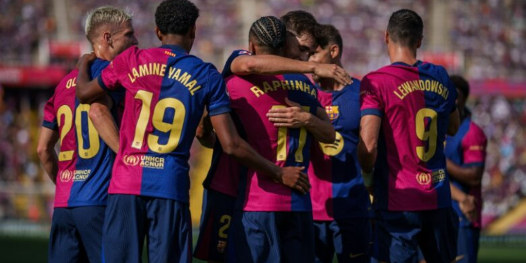 Man City do të tentojë transferimin e dy yjeve të Barcelonës në verë