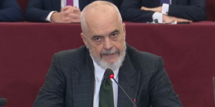 “Kokën lart, shtrëngoni dhëmbët”: Rama inkurajon socialistët: Tërmet e flakë më 11 Maj!