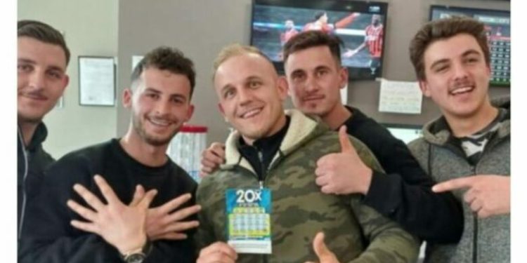 U ndalë për kafe, shqiptari bleu edhe një tiketë gërvishtëse prej 5 eurosh në Itali, fitoi 500 mijë euro