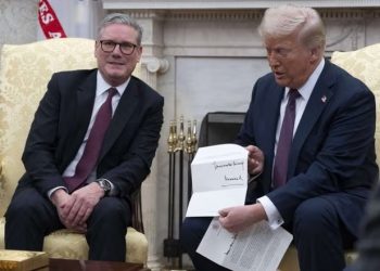 “Fuqia e butë diplomatike”/ Si anëtarët mbretërorë ‘rreshtohen’ për t’i shërbyer interesave britanike