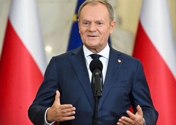 VIDEO/ Kryeministri polak: 500 mln evropianë i kërkojnë ndihmë amerikanëve t’i mbrojnë nga 140 mln rusë