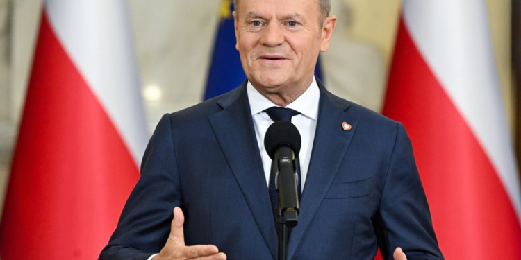 VIDEO/ Kryeministri polak: 500 mln evropianë i kërkojnë ndihmë amerikanëve t’i mbrojnë nga 140 mln rusë