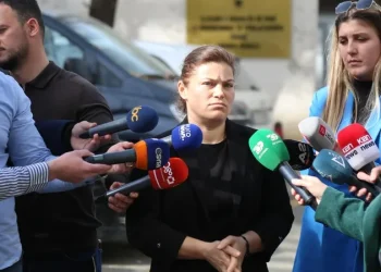 Shtyhet gjyqi për Mario Perlleshajn, flet nëna e Martin Canit: Do të luftoj deri në fund!