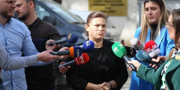 Shtyhet gjyqi për Mario Perlleshajn, flet nëna e Martin Canit: Do të luftoj deri në fund!