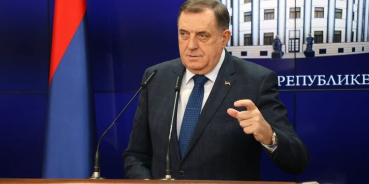 Tronditet Bosnja, Prokuroria lëshon urdhër për ndalimin e Dodikut, kryeministrit dhe kryeparlamentarit të vendit