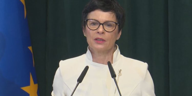 A do të ndikojnë zgjedhjet për integrimin, nëse do ketë rrotacion politik? Përgjigjet eurokomisionerja