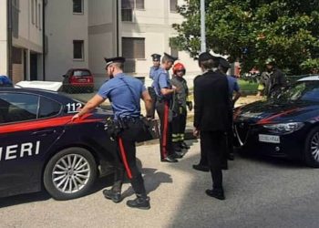 Nuk pranojnë orientimin seksual të vajzës së tyre, arrestohen prindërit e 19-vjeçares italiane
