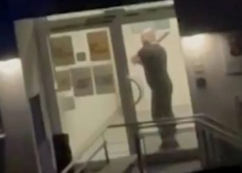 “E tmerrshme, kurrë nuk e kam parë kaq keq”/ Si reagoi Princi William kur mësoi se babai dhe gruaja e tij kishin kancer?