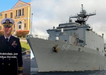 Shqiptari merr drejtimin e anijes luftarake amerikane USS Pearl Harbor