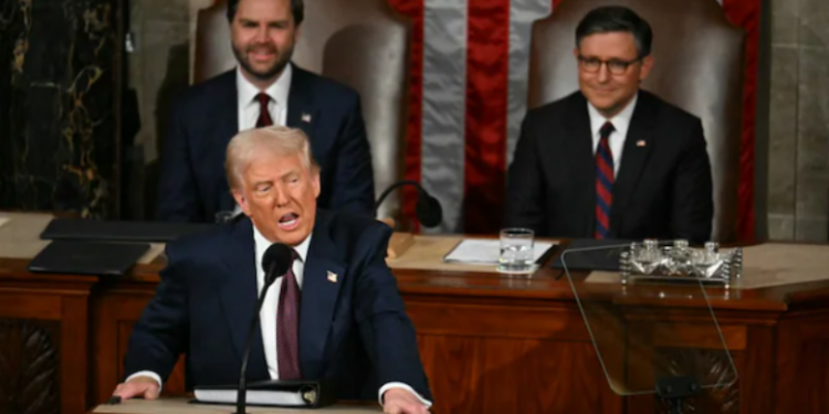 “Amerika është kthyer”, tha presidenti amerikan në fjalimin e Kongresit – ndërsa zbuloi edhe letrën e Zelenskyt