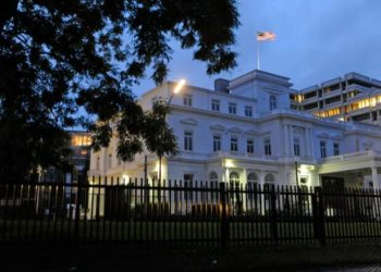 Shkurtime të paprecedente diplomatike – Trump mbyll shumë konsullata në Evropë