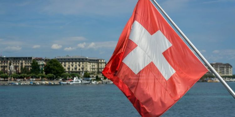 Dënohet kosovarja në Zvicër, ia kishte vjedhur 30.000 franga të moshuarës për të cilën kujdesej