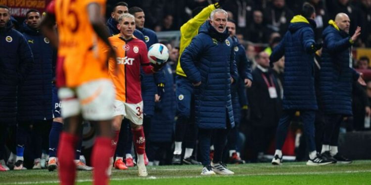 Mourinho për akuzat për racizëm: Të gjithë i dinë cilësitë e mia të këqija, por kjo nuk është njëra prej tyre