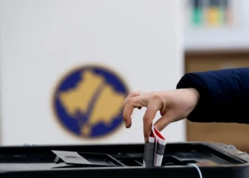 Përplasje për 1 votë në Kosovë, fletëvotimi nga diaspora e shtypur gabim bëhet “mollë sherri”