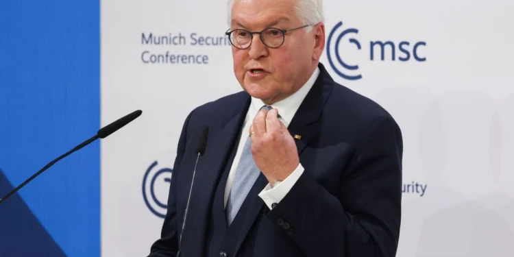 Mesazh për myslimanët e Gjermanisë/ Presidenti Frank-Walter Steinmeier shtron iftar, përshëndetet nga klerikët myslimanë