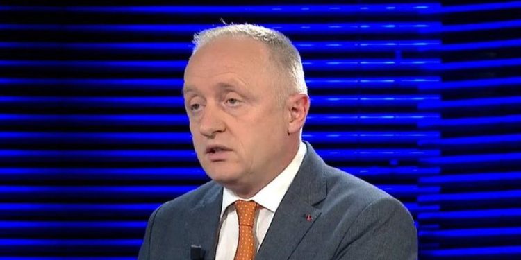 Ujë ka kudo, përveçse në rubinet!