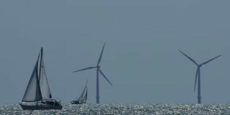 Britania investon 55.7 milionë paund në një port skocez, do të shndërrohet në qendër për energjinë e erës