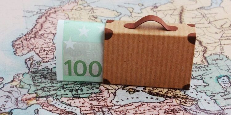 Prurjet e emigrantëve kalojnë për herë të parë kufirin e 1 miliardë eurove