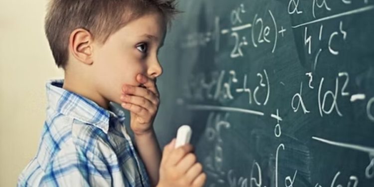 Nga babai apo nëna? Shkenca sqaron nga kush e trashëgon inteligjencën fëmija