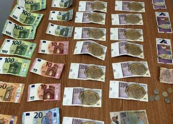 Qytetari nga Hani i Elezit e gjeti portofolin me 865 € dhe 3.000 denarë, e dorëzoi në polici