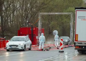 Austria mbyll disa pika kufitare me Hungarinë dhe Sllovakinë për shkak të shpërthimit të sëmundjes te “kafshët dythundrake”