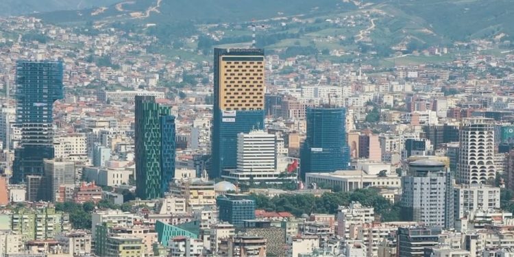 Investimet shqiptare jashtë vendit ishin 241 milionë euro për 2024