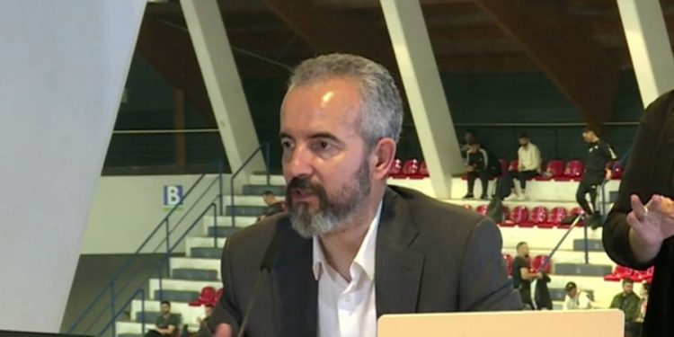 Tensionet gjatë numërimit, Celibashi: Përfaqësuesit politikë nuk e ndihmojnë mbarëvajtjen e procesit