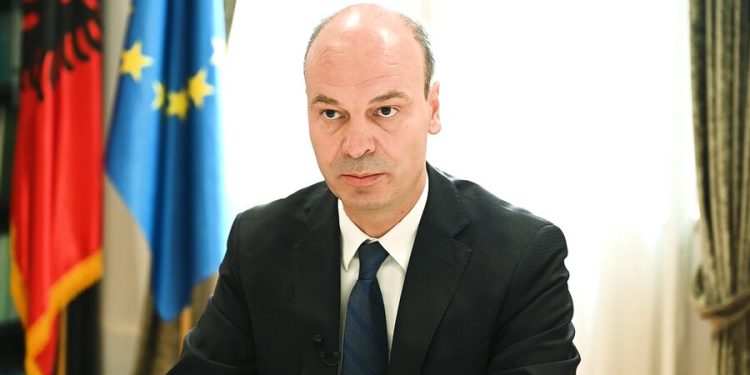 Rritet euro në gjysmën e dytë të 2025? – Themeli: Pritet që kursi i këmbimit të mos jetë aq i fortë sa në 2024