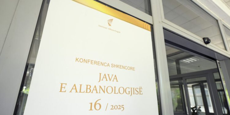 Përgatitet fjalori i ri i shqipes me rreth 100 mijë fjalë, prezantohet në “Javën e Albanologjisë”