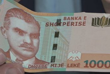 Emigracioni sjell 2 mijë euro në vit për çdo familje shqiptare, 1/4 e tyre nuk ka me se jeton