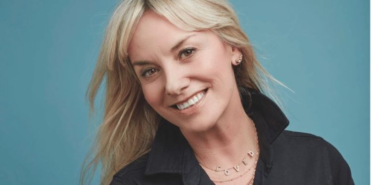 “Dua djem të rinj në moshë!”- Aktorja britanike habit me deklaratën: Burrat mbi 50 nuk kujdesen për veten