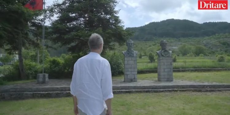 Fshati i shenjtë i Rilindjes Kombëtare