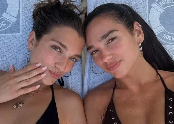 Motra e Dua Lipës çmend rrjetin me ngjashmërinë befasuese