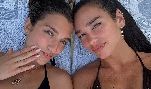 Motra e Dua Lipës çmend rrjetin me ngjashmërinë befasuese