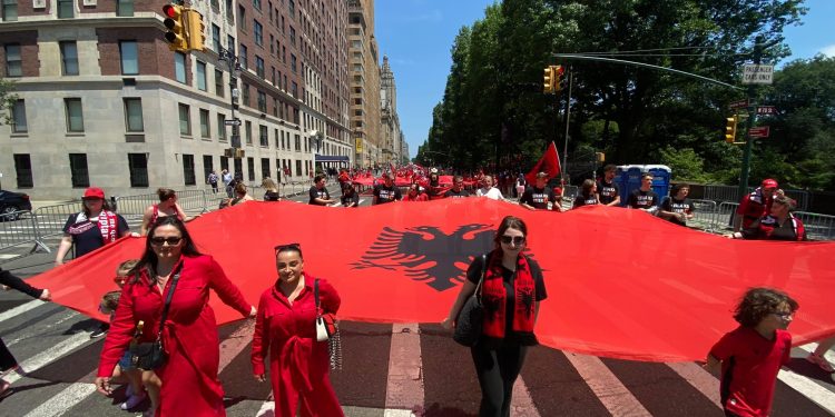 Parada shqiptare në Nju Jork/ Një festë e identitetit dhe krenarisë kombëtare