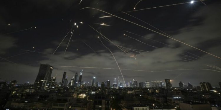 Sulmet ndërmjet Iranit dhe Izraelit, shifra të reja dhe deklaratat e fundit që shprehin ‘zemërimin’ e të dyja palëve