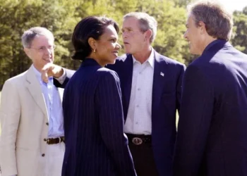 Britania i tha SHBA-së se pushtimi i Irakut mund t’i kushtonte Blairit postin e kryeministrit, zbulojnë dokumentet