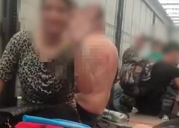 Dënohet banda që trafikonte emigrantë nga Britania në Francë në kushte të tmerrshme